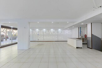 Plus de détails pour Multi-résidentiel à vendre