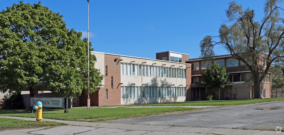 150 Berryman Ave, St Catharines, ON for sale - Primary Photo - Image 1 of 1