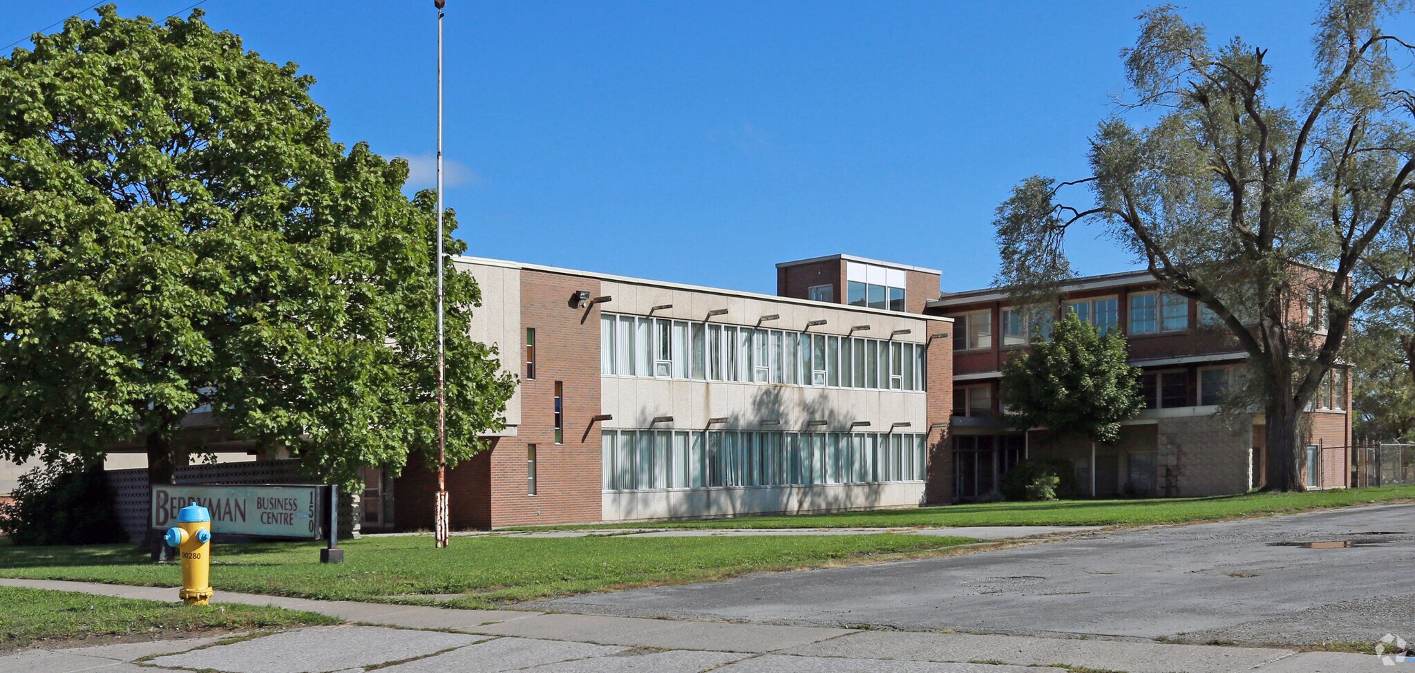 150 Berryman Ave, St Catharines, ON à vendre Photo principale- Image 1 de 1