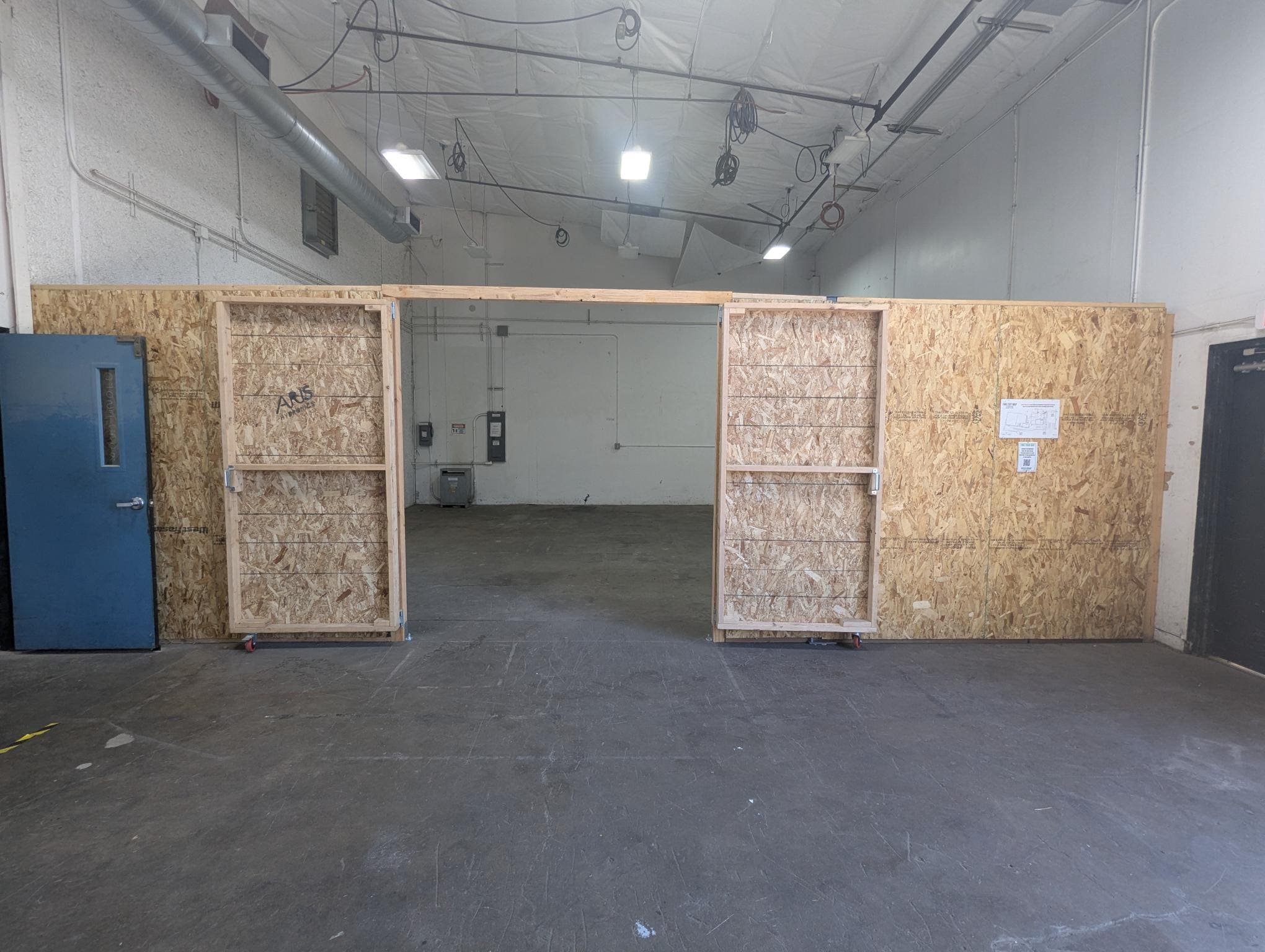 3901 SE Naef Rd, Portland, OR for lease Interior Photo- Image 1 of 9