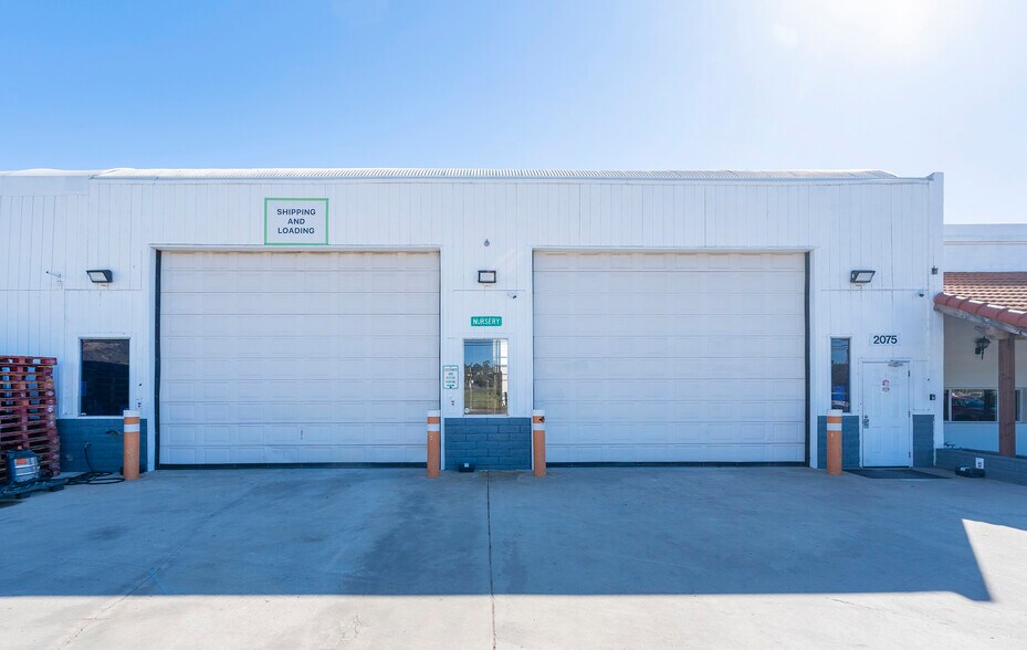 2075 N Twin Oaks Valley Rd, San Marcos, CA à louer - Photo du bâtiment - Image 2 de 43