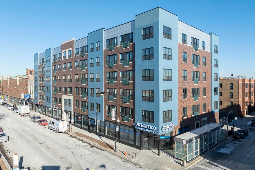 2763 N Milwaukee Ave, Chicago, IL à louer - Vidéo aérienne - Image 3 de 24