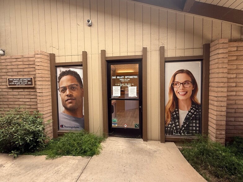 1390 W H St, Oakdale, CA à louer - Photo du bâtiment - Image 3 de 13