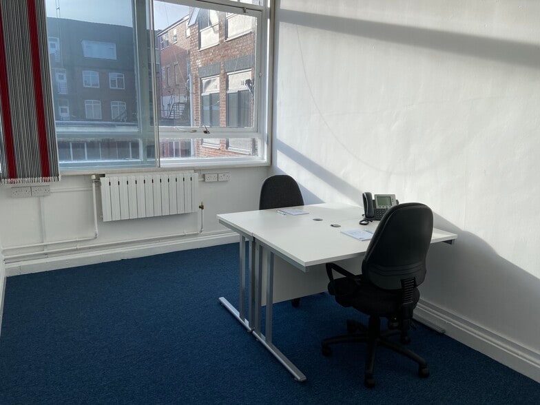 22-28 Wood St, Doncaster for lease - Interior Photo - Image 3 of 8
