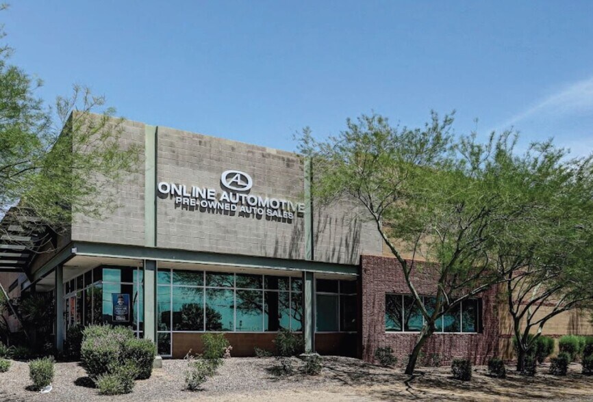 1835 W Crest Ln, Phoenix, AZ à vendre - Photo du bâtiment - Image 2 de 9