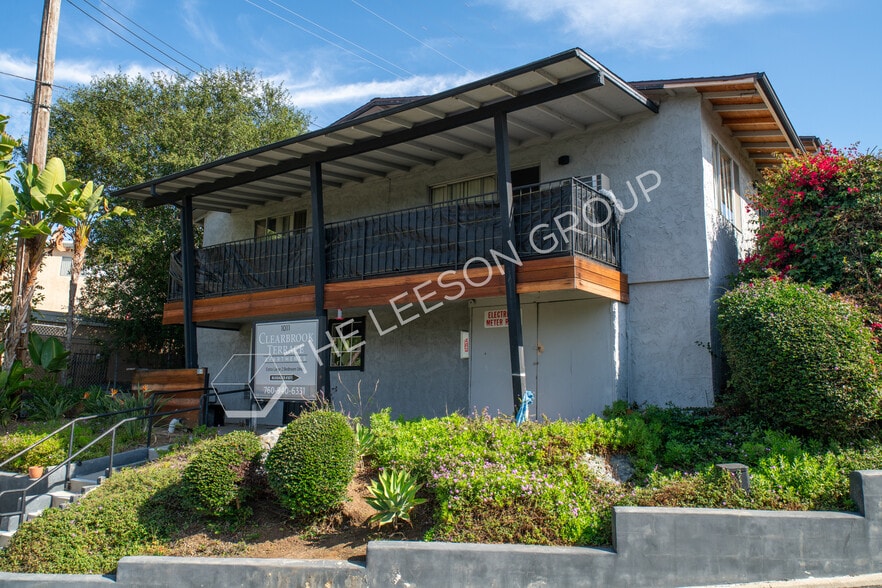 1010 Clearbrook Ln, Vista, CA for sale - Building Photo - Image 3 of 30