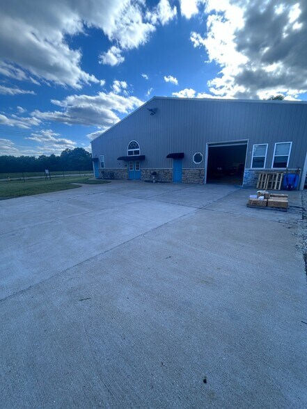 1841 Denmark Rd, Union, MO à vendre - Photo du bâtiment - Image 2 de 13