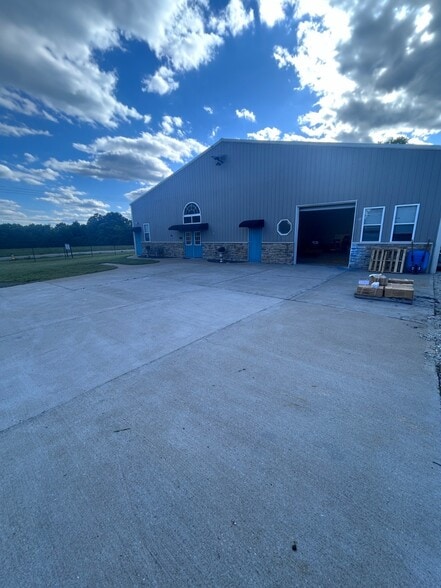 1841 Denmark Rd, Union, MO à vendre - Photo du bâtiment - Image 2 de 10