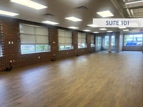 1904 S 1st St, Champaign, IL for lease Interior Photo- Image 2 of 2