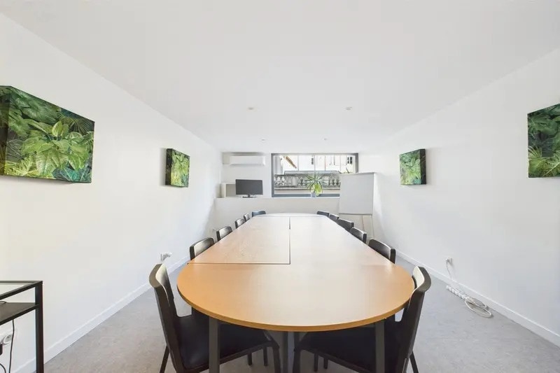 Office in Montpellier for lease - Interior Photo - Image 2 of 7