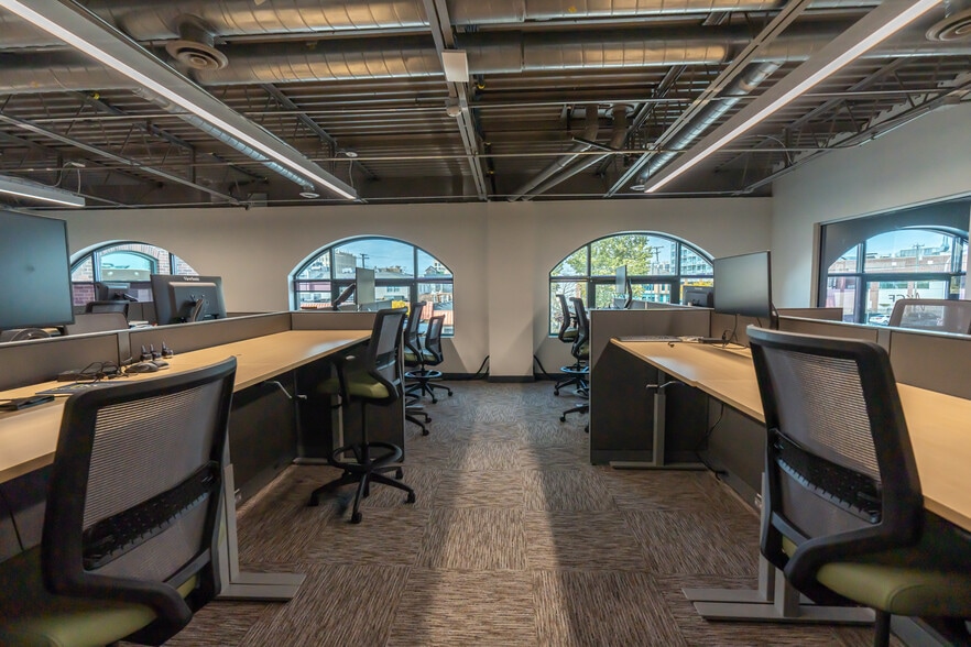 209 W 6th St, Royal Oak, MI for lease - Interior Photo - Image 3 of 7