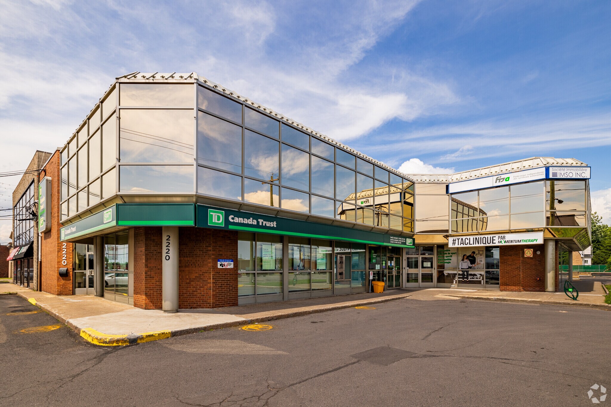 2220 Boul Lapinière, Brossard, QC for lease Building Photo- Image 1 of 9