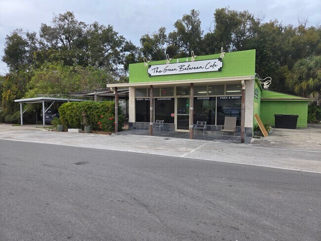 More details for 38201 10th Ave, Zephyrhills, FL - Retail for Sale