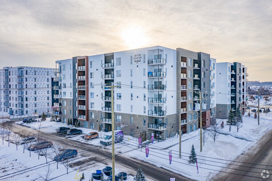 1449-1451 Av De La Gare, Mascouche, QC à louer - Photo du bâtiment - Image 3 de 4