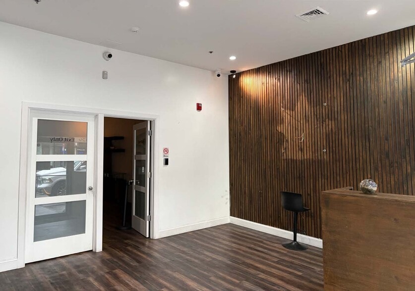 367 Central Ave, Jersey City, NJ for lease - Building Photo - Image 3 of 5