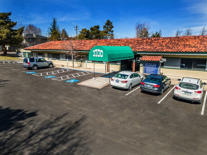 3700 Grant Dr, Reno, NV à louer - Photo du bâtiment - Image 3 de 12