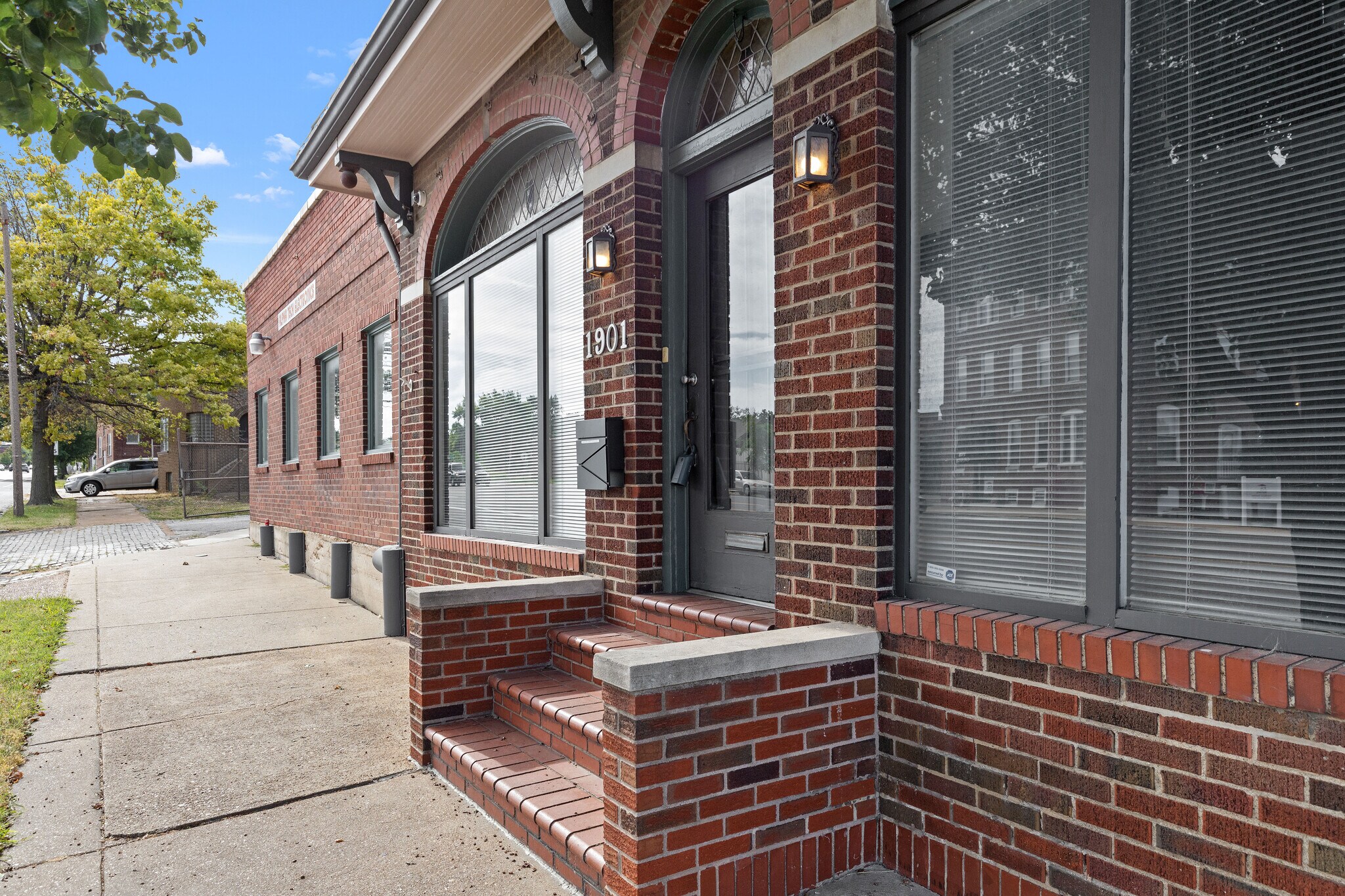 1901 Gravois Ave, Saint Louis, MO for lease Building Photo- Image 1 of 19