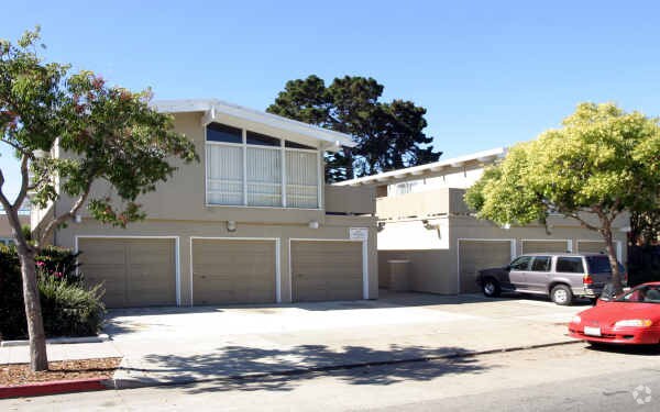 735 N Amphlett Blvd, San Mateo, CA à vendre - Photo du bâtiment - Image 2 de 32