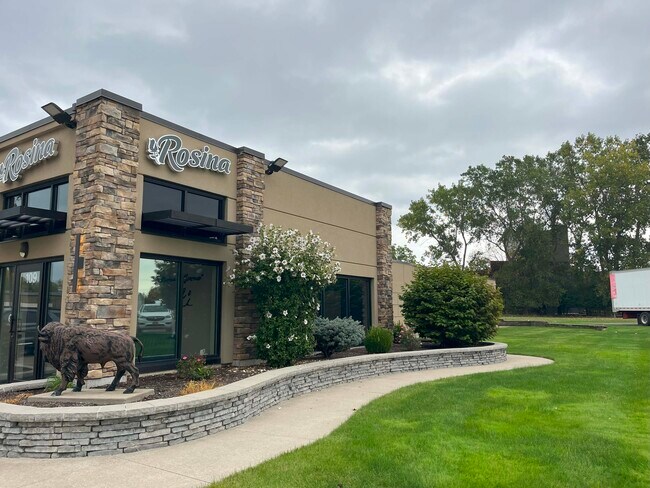 Plus de détails pour 109 Industrial Pky, Buffalo, NY - Bureau à vendre