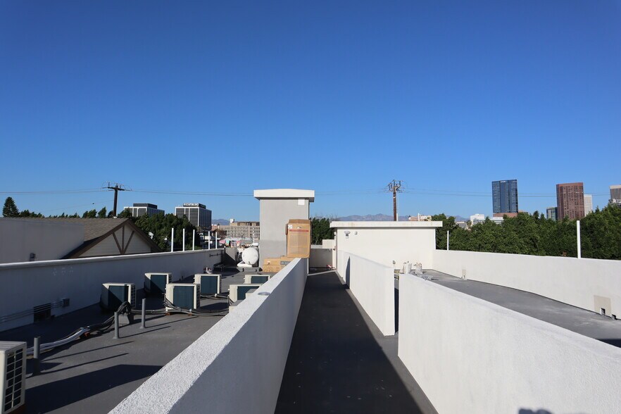 1516 W 12th Pl, Los Angeles, CA à vendre - Photo du bâtiment - Image 3 de 12