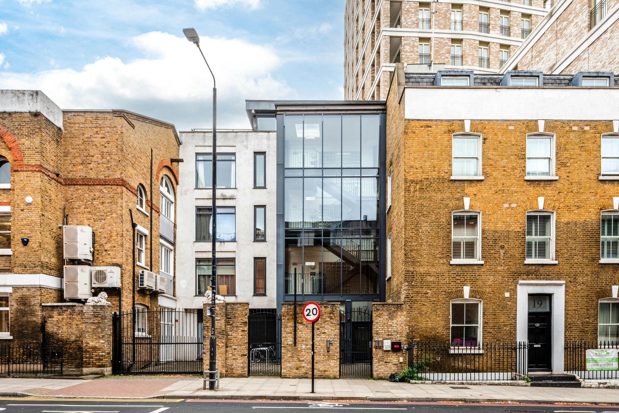 15 Dock St, London for sale Primary Photo- Image 1 of 5