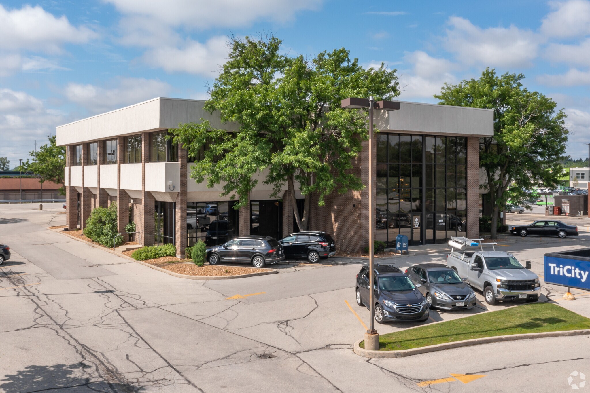 10909 W Greenfield Ave, Milwaukee, WI à louer Photo principale- Image 1 de 5