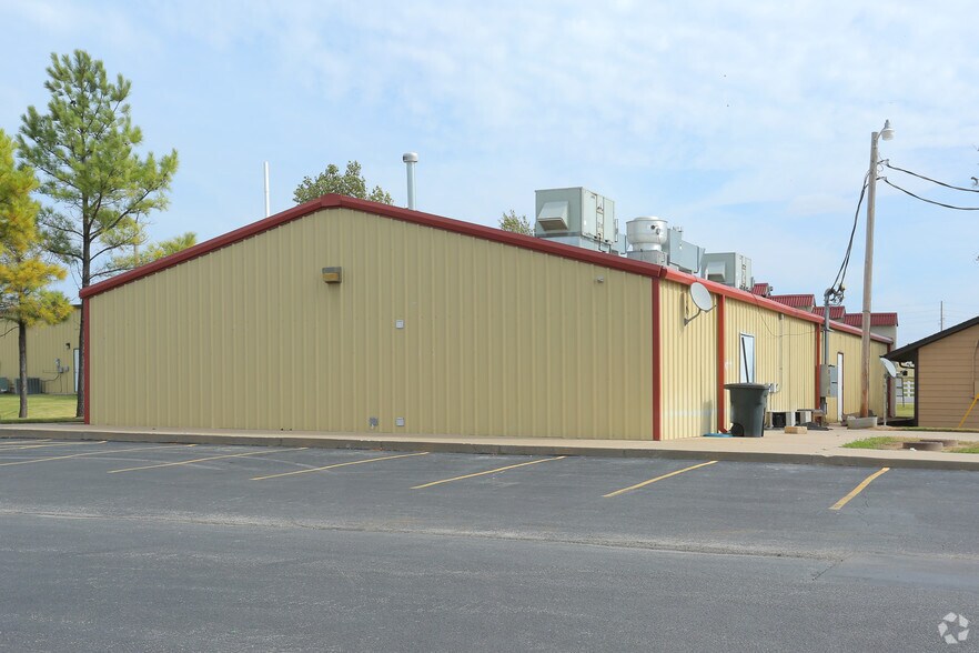 7708 N Owasso Expy, Owasso, OK à vendre - Photo du bâtiment - Image 1 de 3