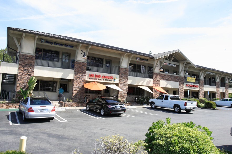 1421 E Thousand Oaks Blvd, Thousand Oaks, CA à louer - Photo du bâtiment - Image 3 de 3