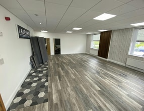 4250-4255 Park Appr, Leeds à louer Photo intérieure- Image 2 de 2