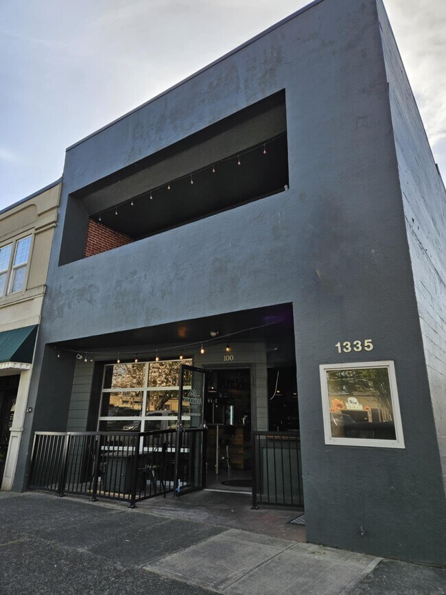 Plus de détails pour 1335 14th Ave, Longview, WA - Commerce de détail à vendre