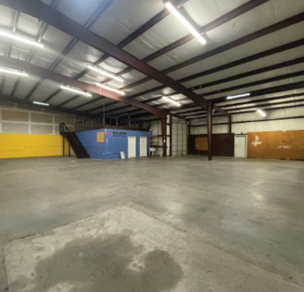 702 Spring Cypress Rd, Spring, TX for lease - Building Photo - Image 2 of 2