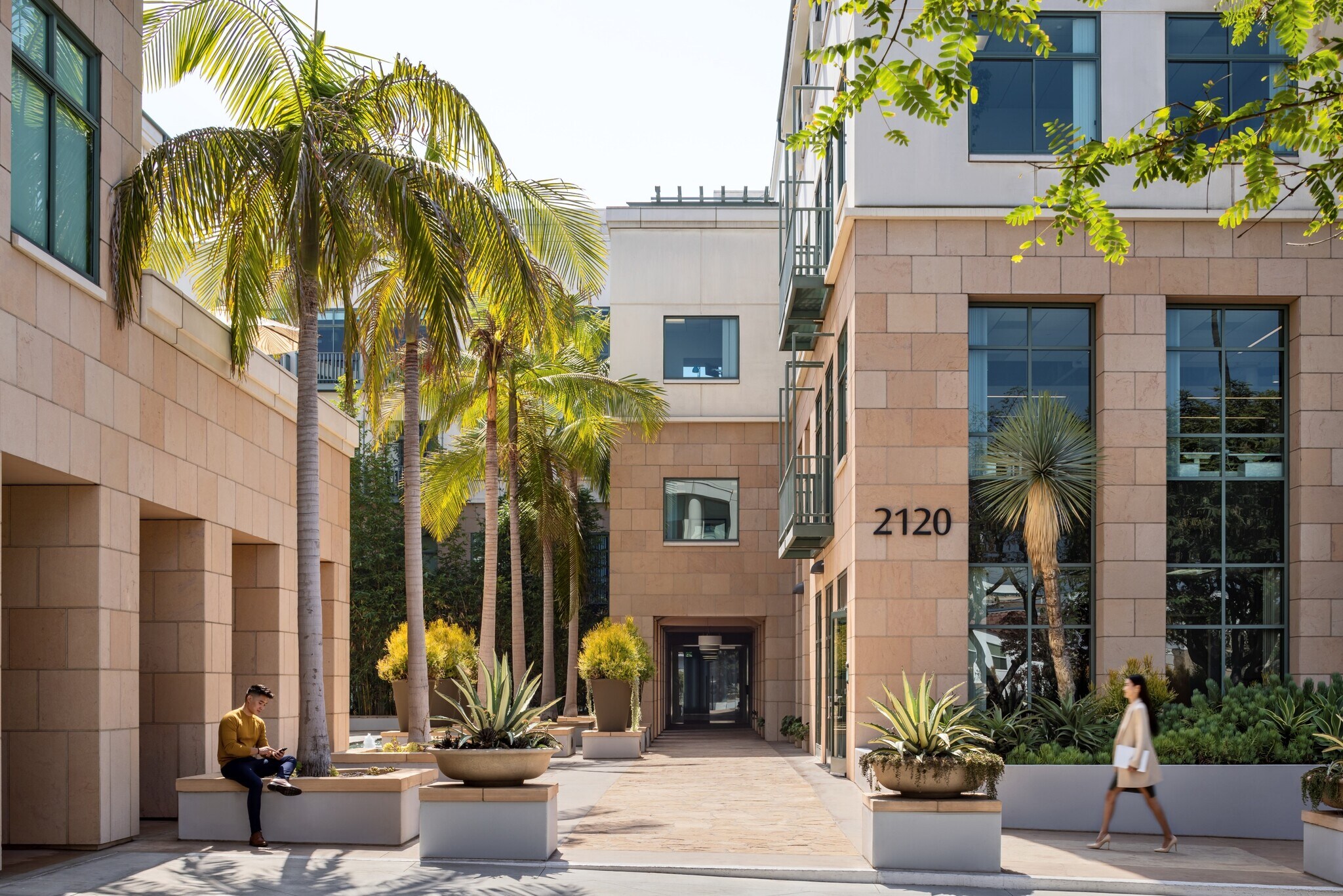 2120 Colorado Ave, Santa Monica, CA for lease Primary Photo- Image 1 of 16