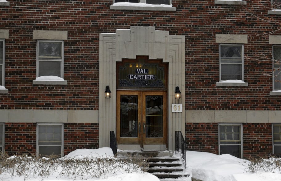 61 Cartier St, Ottawa, ON à vendre - Photo du bâtiment - Image 3 de 3