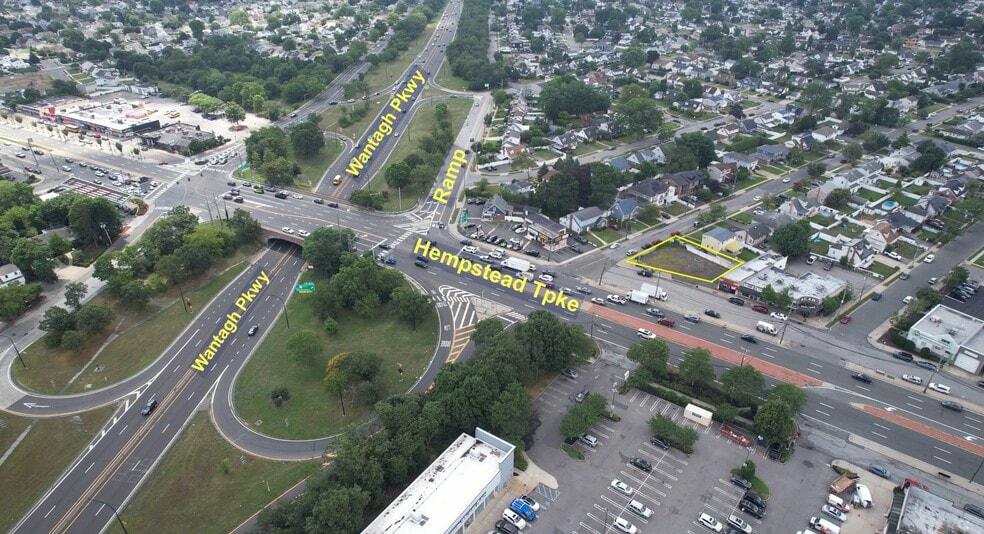 2600 Hempstead Tpke, East Meadow, NY for sale - Building Photo - Image 2 of 16