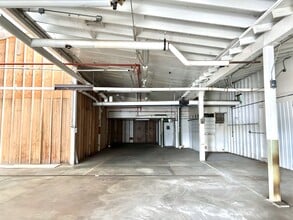809 Edgewater St NW, Salem, OR for lease Building Photo- Image 1 of 17