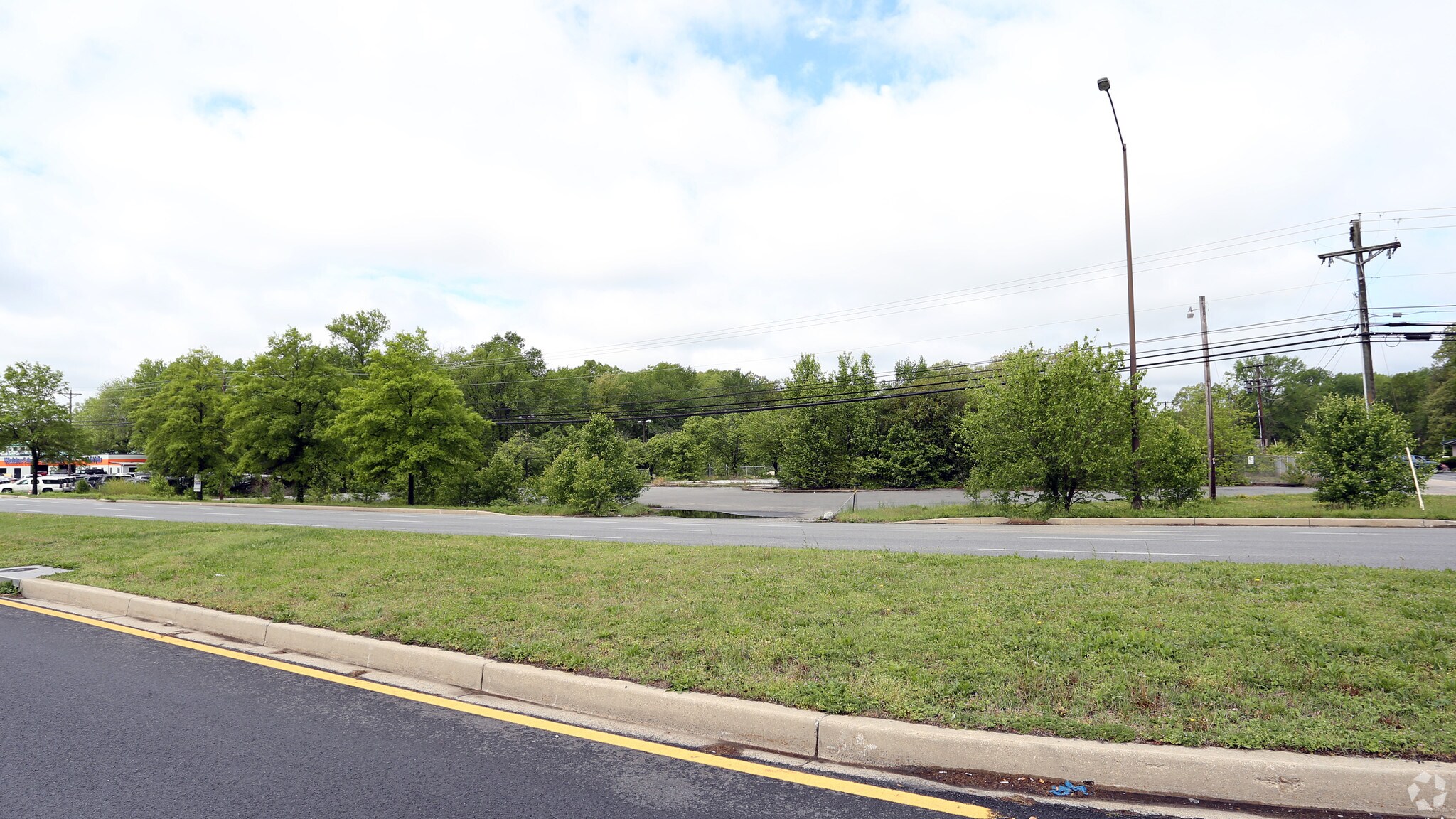 2805 Crain Hwy, Waldorf, MD for lease Primary Photo- Image 1 of 5