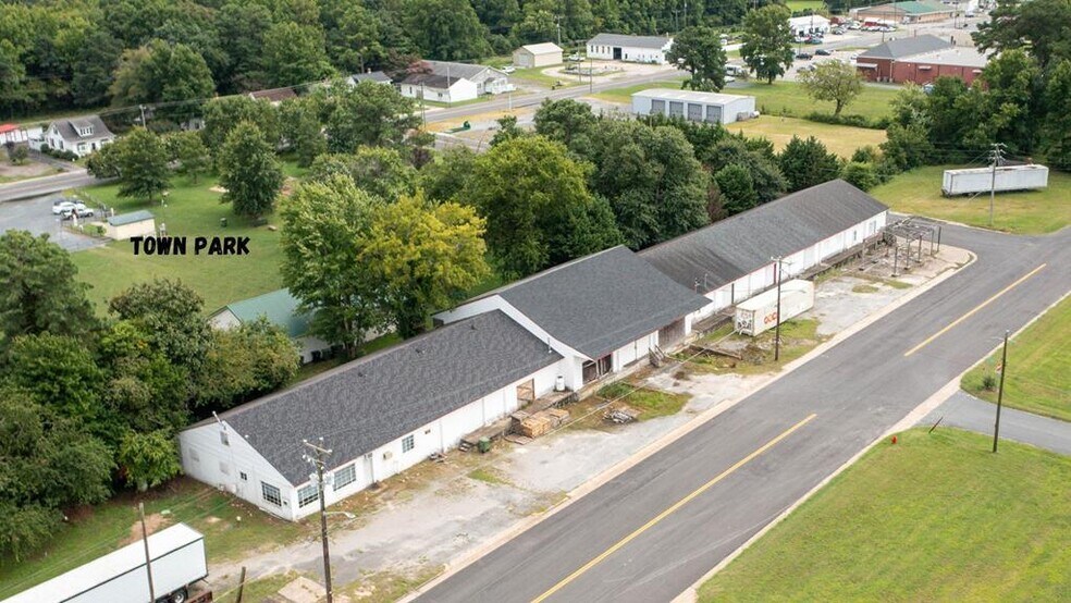 3367 Broad St, Exmore, VA à vendre - Photo du bâtiment - Image 1 de 11