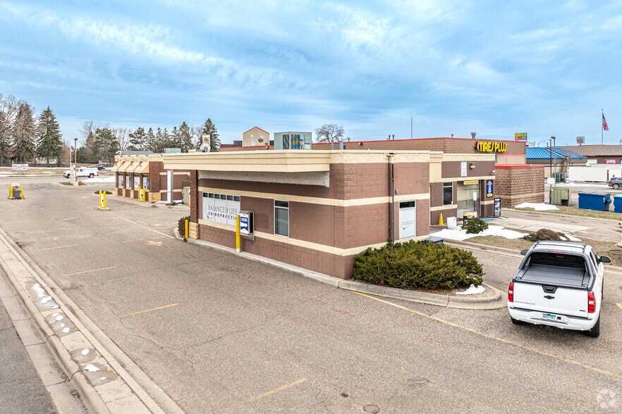 955 W Broadway Ave, Forest Lake, MN for sale - Building Photo - Image 3 of 3