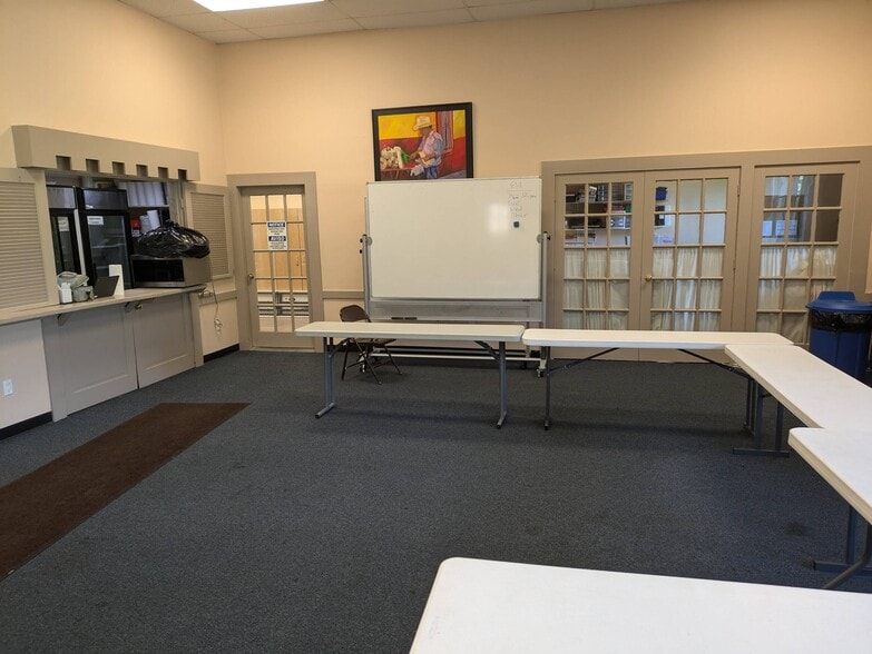 27 Columbus Ave, Mount Kisco, NY for lease - Interior Photo - Image 2 of 3