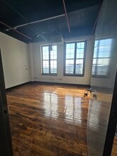 432 Austin Pl, Bronx, NY for lease Interior Photo- Image 1 of 2