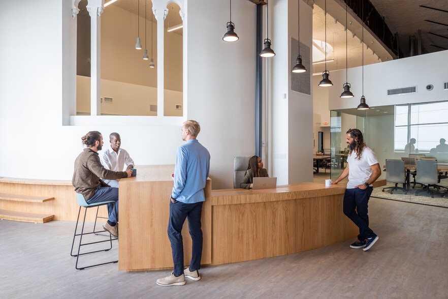 1221-1235 Hermosa Ave, Hermosa Beach, CA for lease - Interior Photo - Image 2 of 7