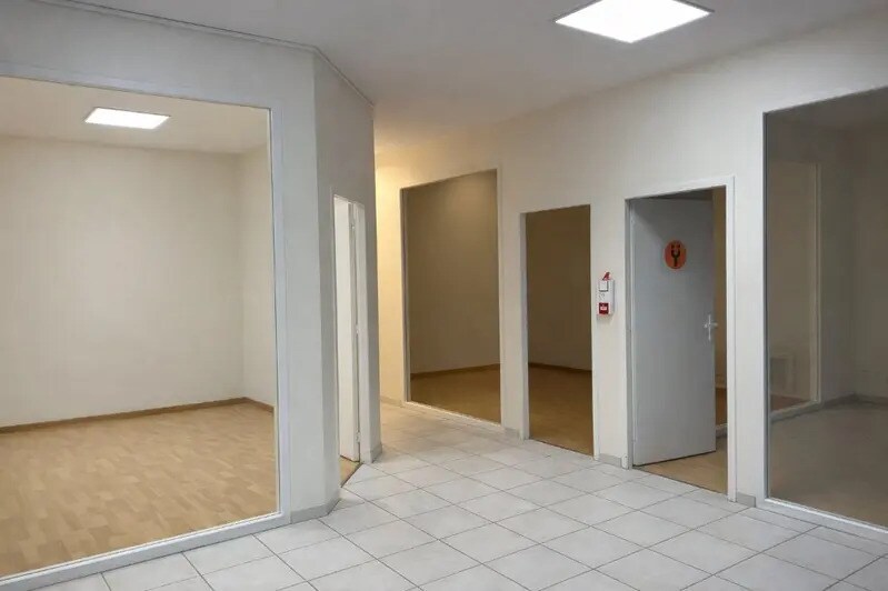 Office in Chalon-sur-Saône for lease - Interior Photo - Image 3 of 7