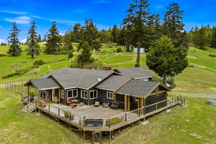 549 Brown Rd, Myers Flat, CA à vendre - Photo du bâtiment - Image 3 de 38