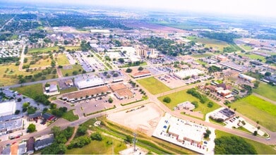 1221 S 10th St, Weslaco, TX à louer Photo intérieure- Image 2 de 9