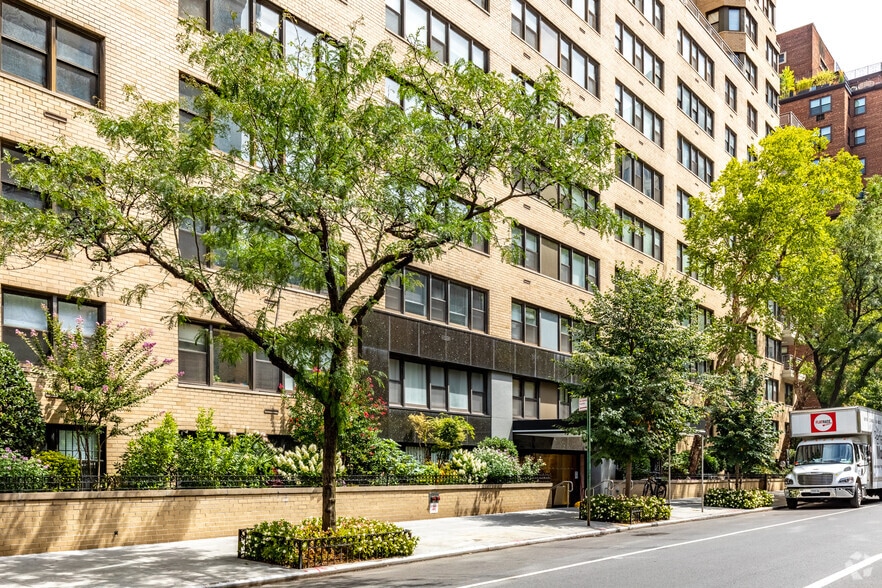 55 E 9th St, New York, NY for lease - Building Photo - Image 2 of 3