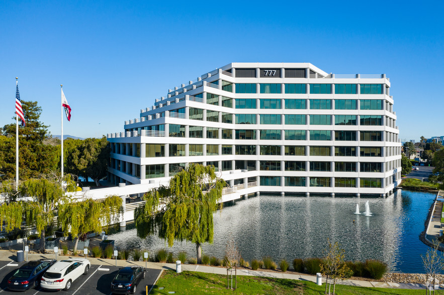 777 Mariners Island Blvd, San Mateo, CA à louer - Photo du bâtiment - Image 1 de 5