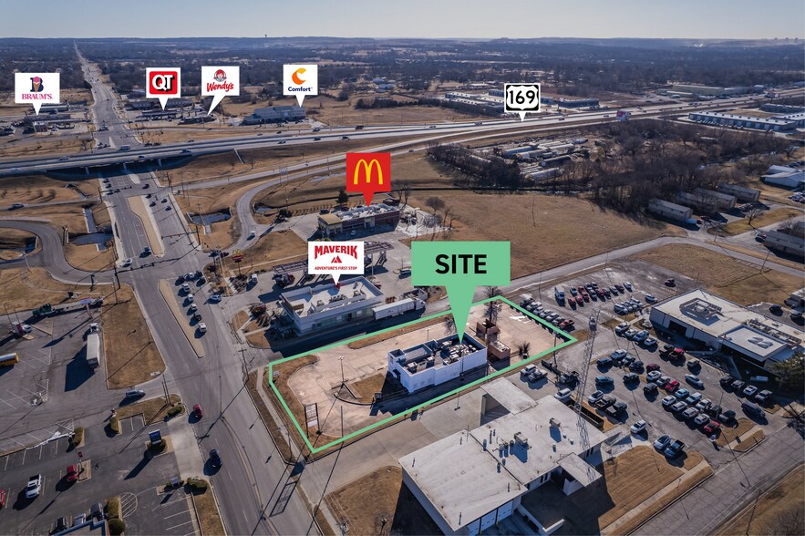 202 S Dogwood St, Owasso, OK à louer - Photo du bâtiment - Image 2 de 4