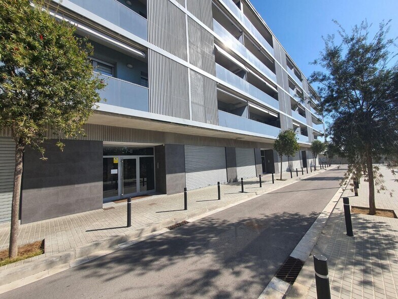 Multifamily in Badalona, Barcelona for sale - Building Photo - Image 3 of 6