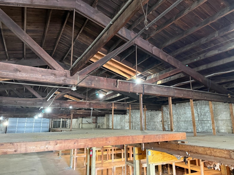 64 E Washington Ave, Pleasantville, NJ for lease - Interior Photo - Image 3 of 23