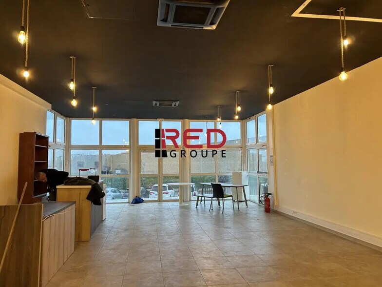 Rue Tourmaline, Éguilles à louer - Photo du bâtiment - Image 1 de 6